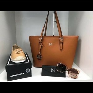 Set purse sunglasses shoes